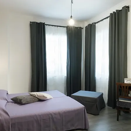 Alojamento de Acomodação e Pequeno-almoço Sleep & Zupp Nápoles